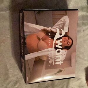 Uwant strapless sticky bra Minimalist Bra size c comes with 2 set & nipple cover